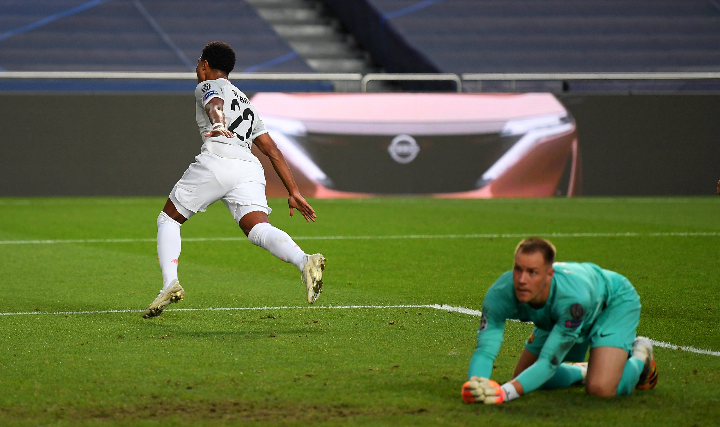 将中午12 将中午12